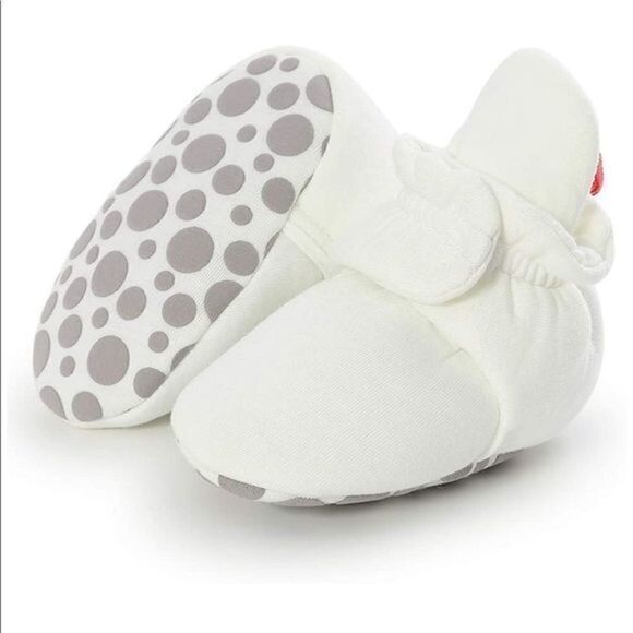 𝅺Babies non skid soft booties white - Picture 1 of 4